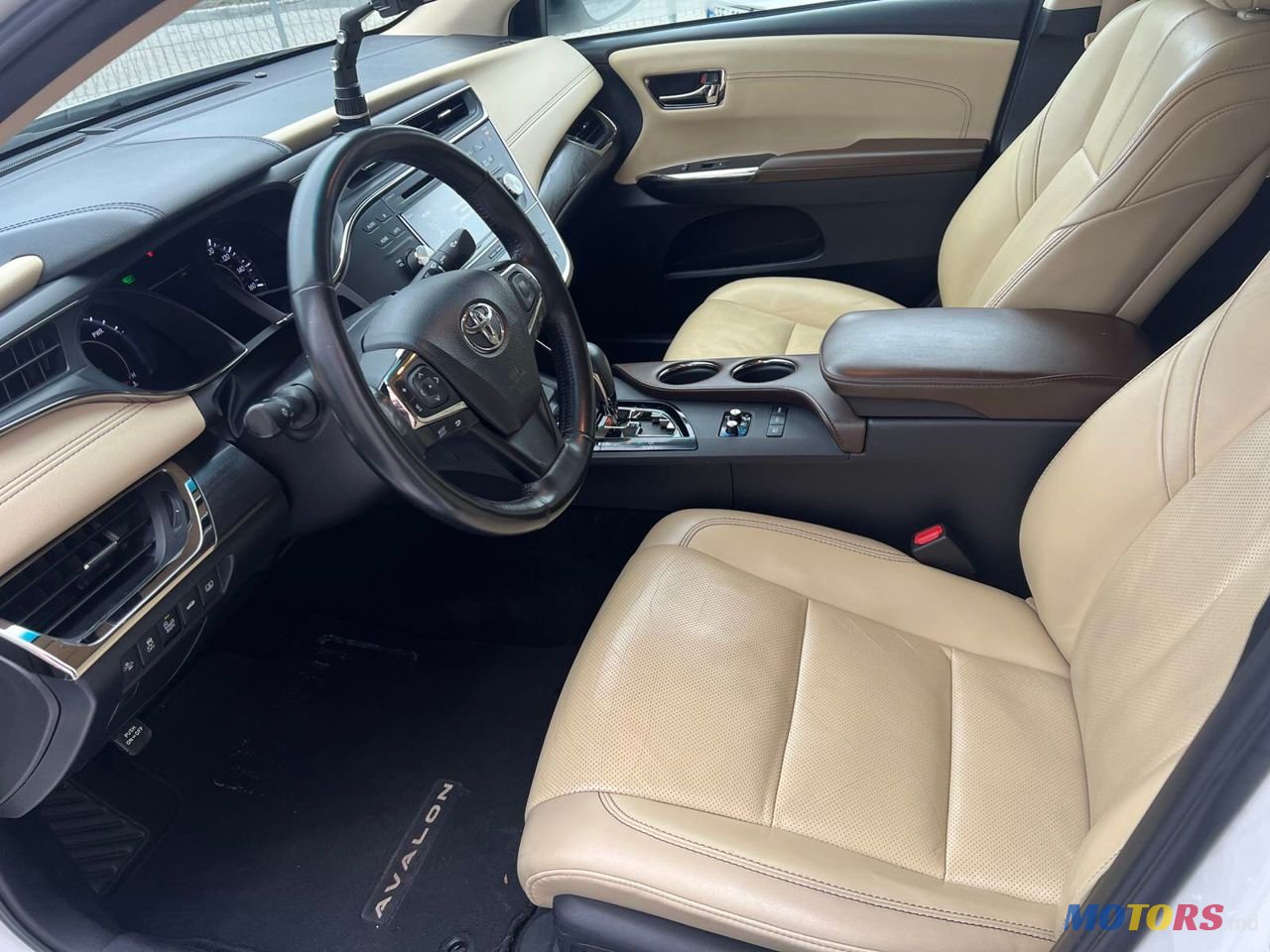 2017' Toyota Avalon photo #3