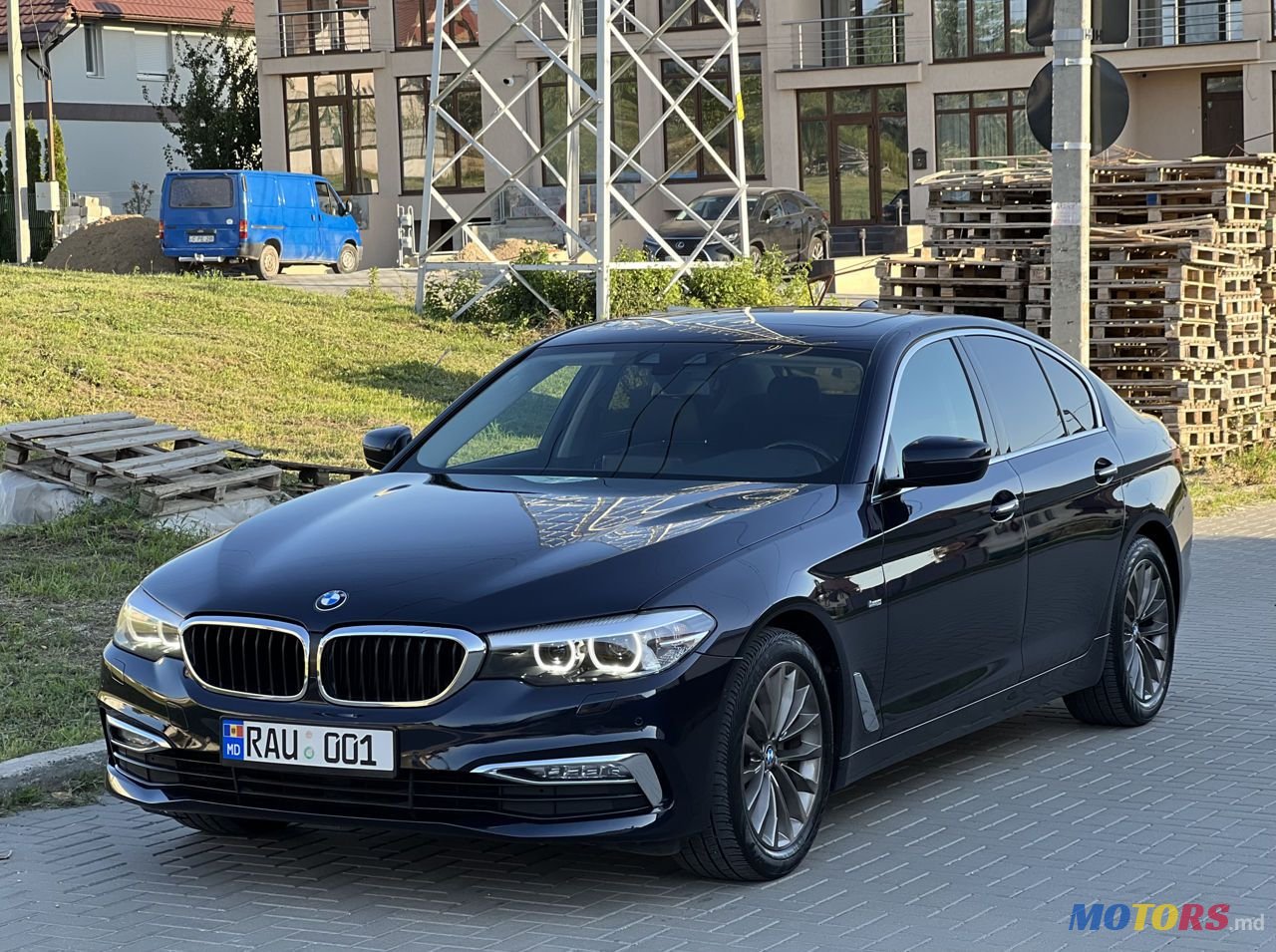 2017' BMW 5 Series photo #1
