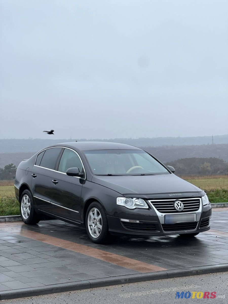 2008' Volkswagen Passat photo #1