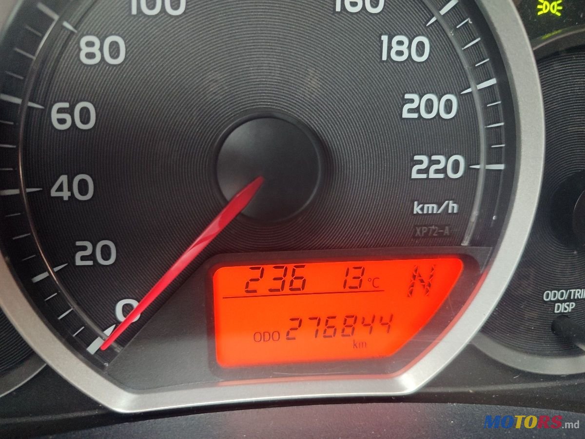 2012' Toyota Yaris photo #4