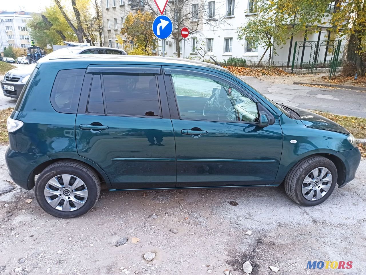 2007' Mazda 2 photo #4