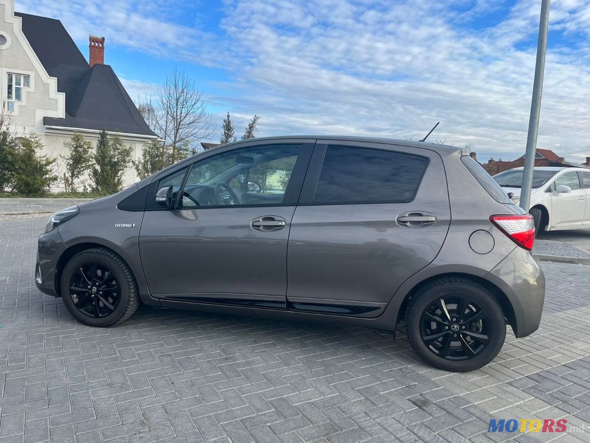 2019' Toyota Yaris photo #4