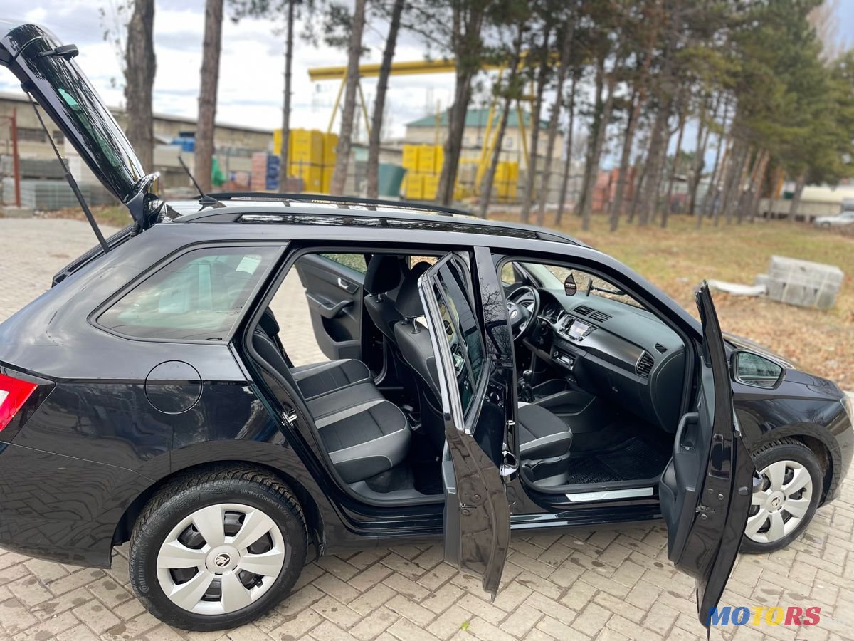 2016' Skoda Fabia photo #6
