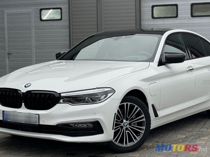 2018' BMW 5 Series photo #1