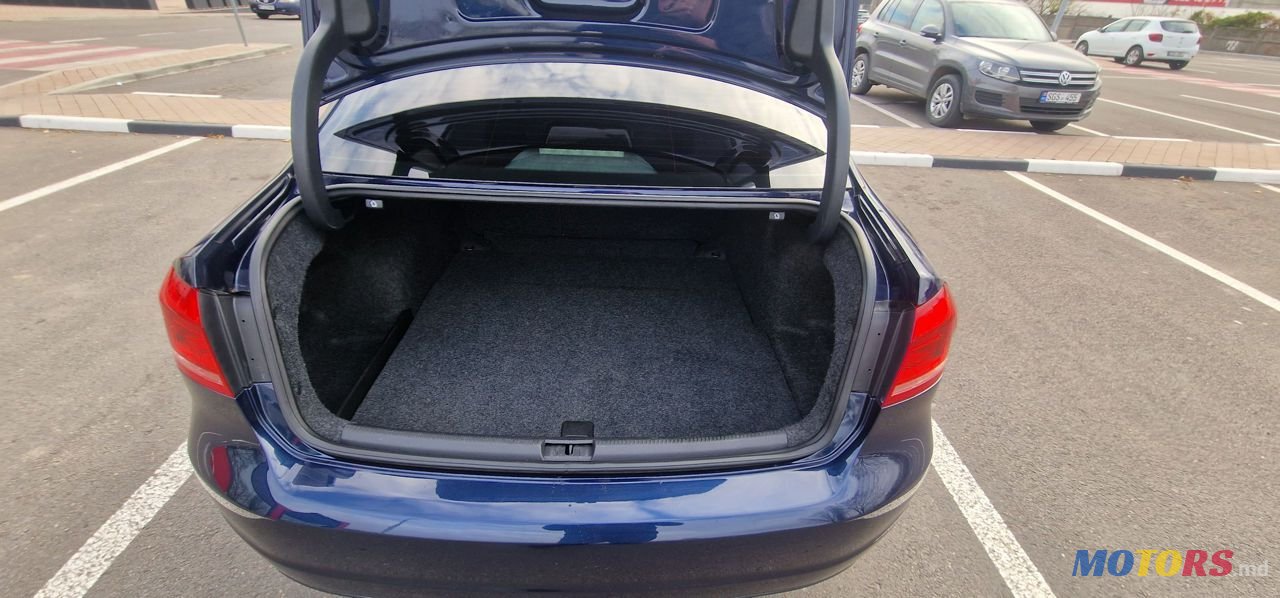2014' Volkswagen Passat photo #5