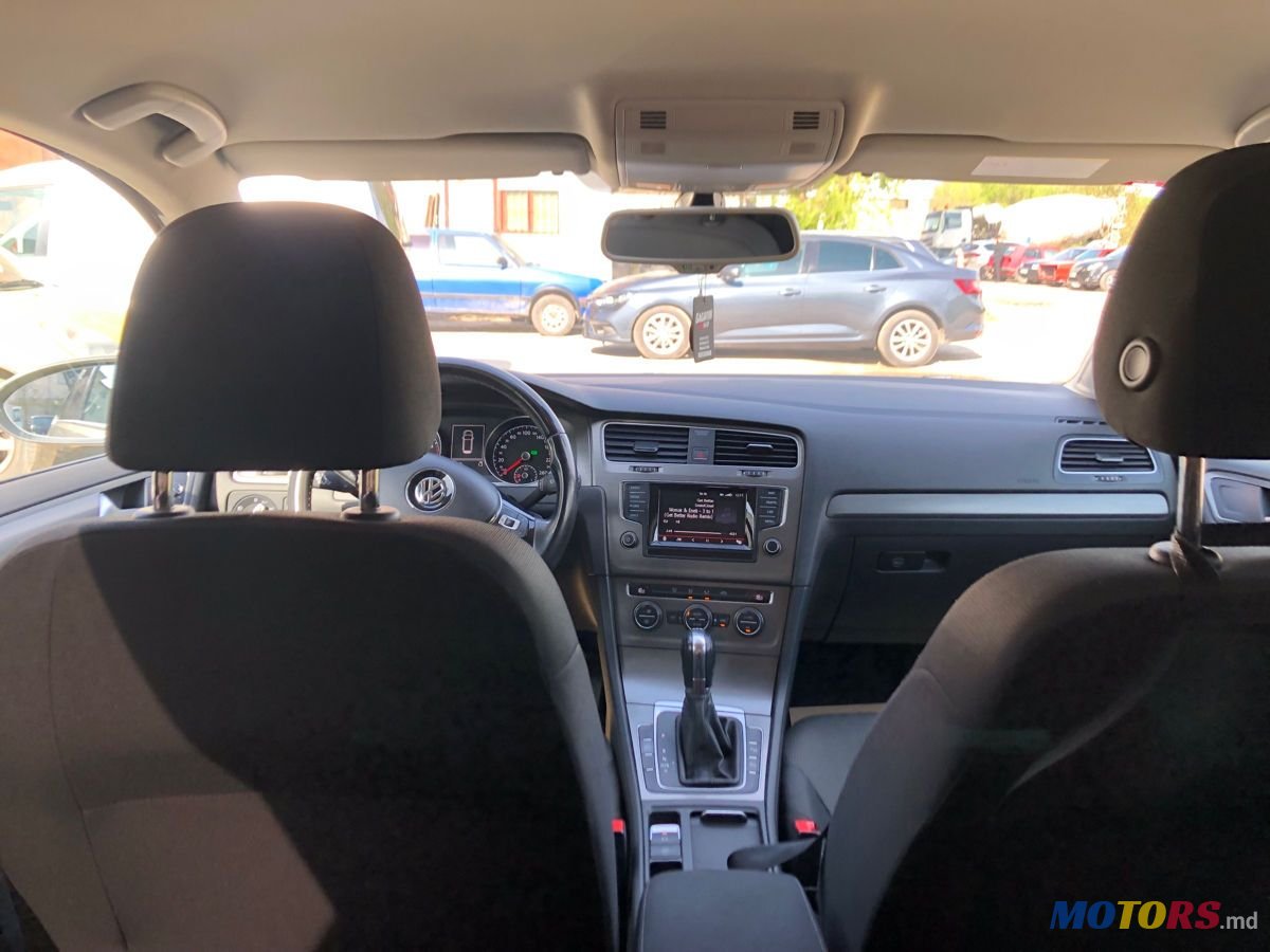 2013' Volkswagen Golf photo #3