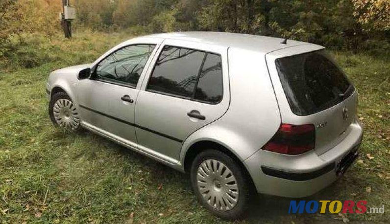 2001' Volkswagen Golf photo #1