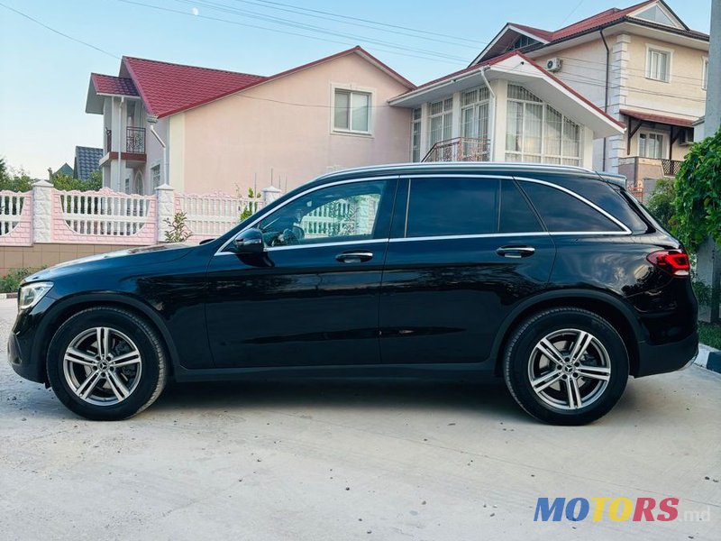 2021' Mercedes-Benz GLC photo #6