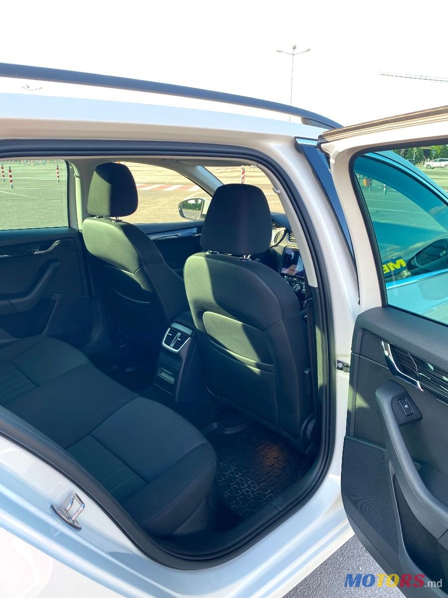 2019' Skoda Octavia photo #6