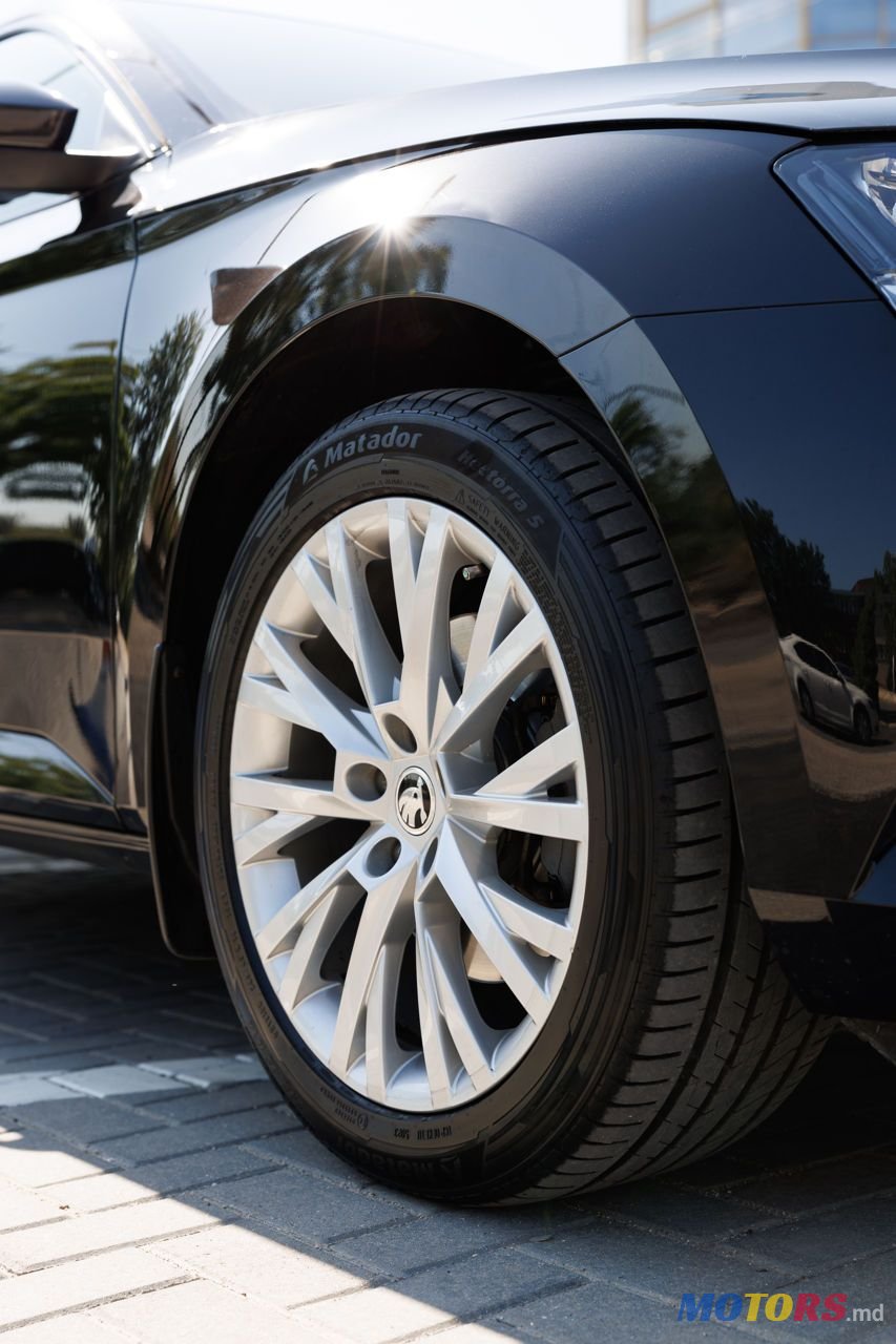2022' Skoda Superb photo #2