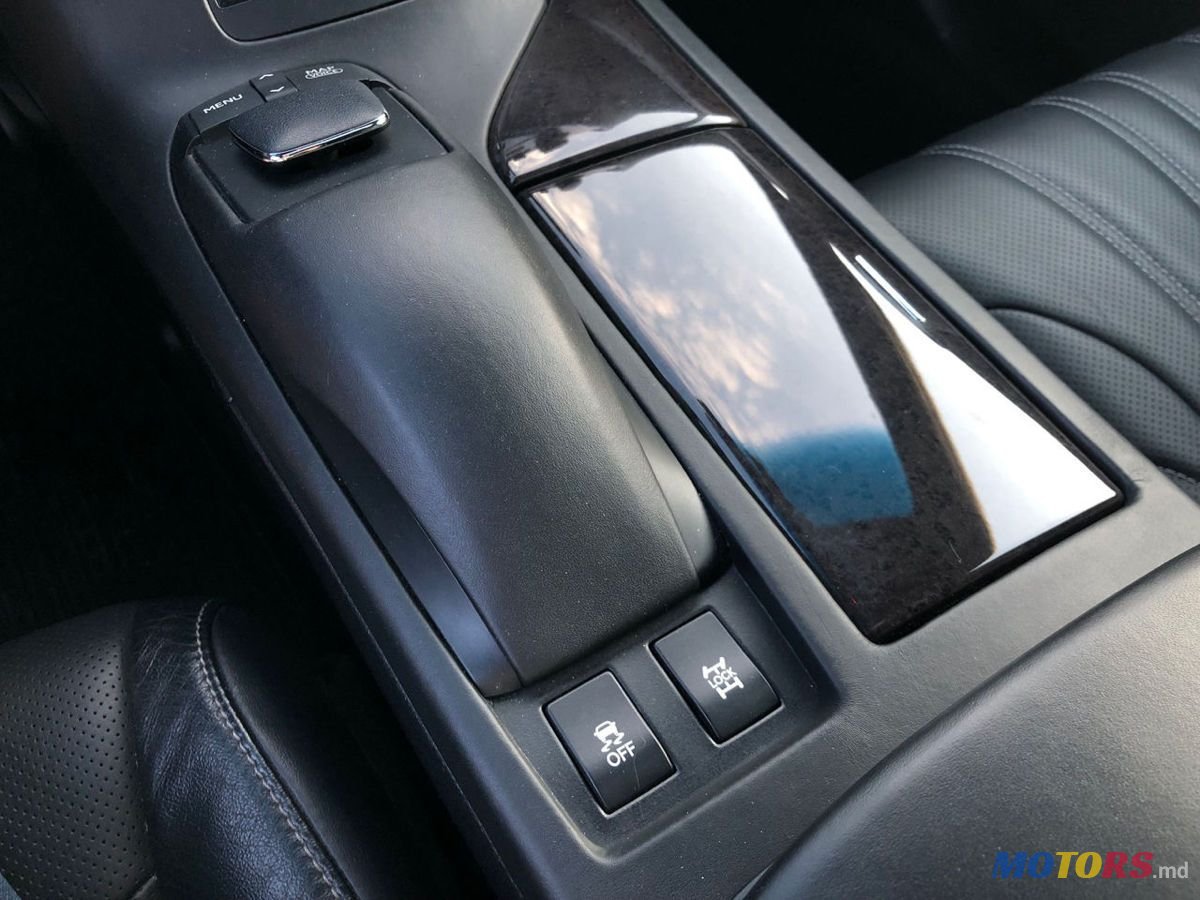 2012' Lexus Rx Series photo #4