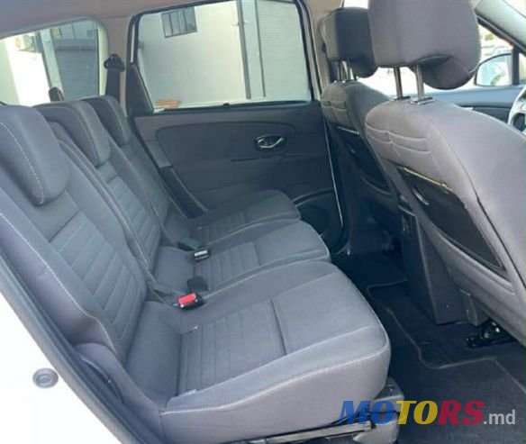 2016' Renault Scenic photo #3