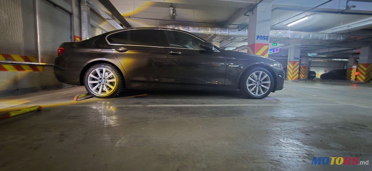 2016' BMW 5 Series photo #2