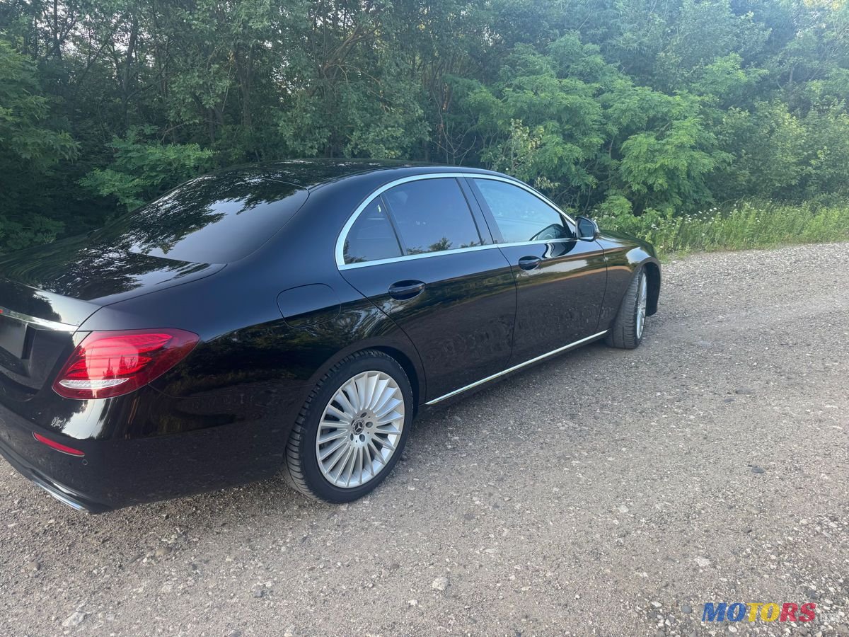 2019' Mercedes-Benz E-Class photo #4