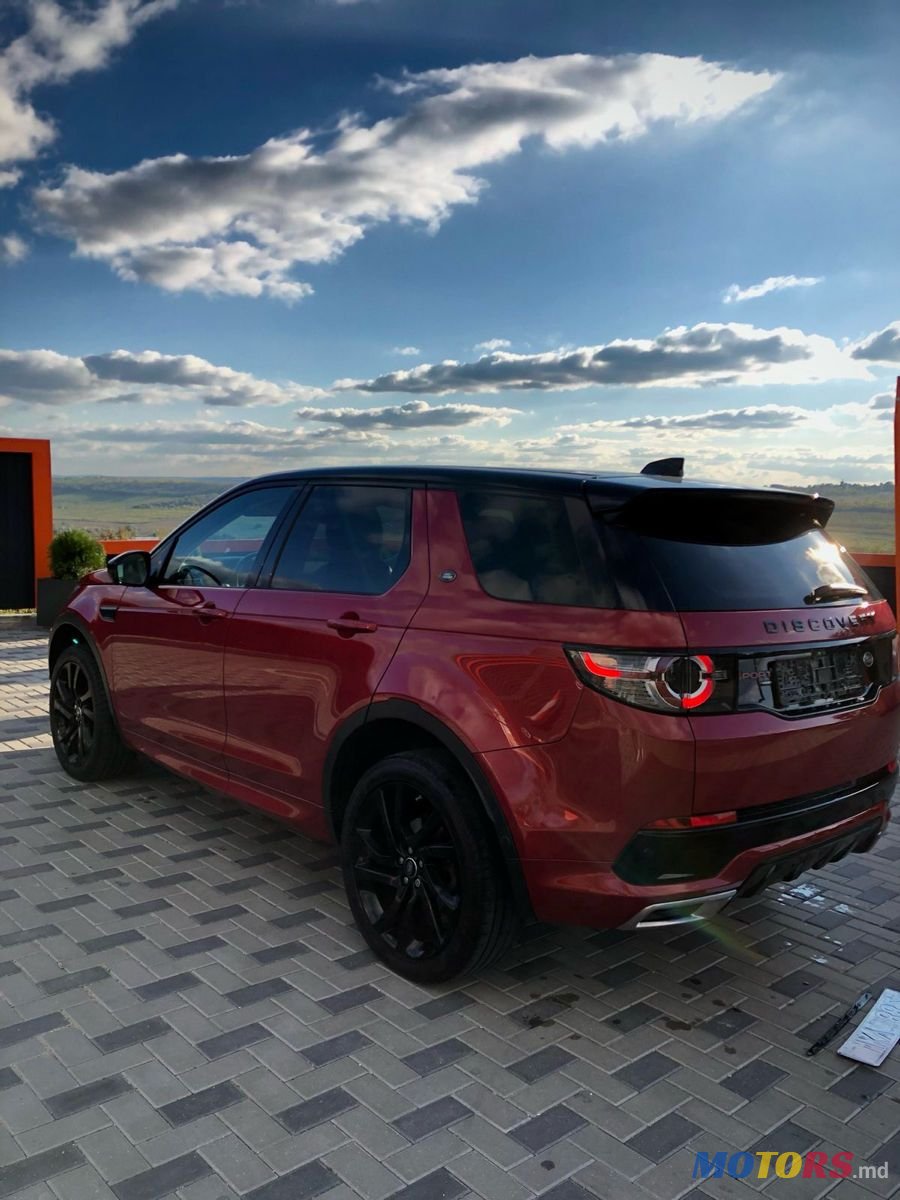 2017' Land Rover Discovery Sport photo #2