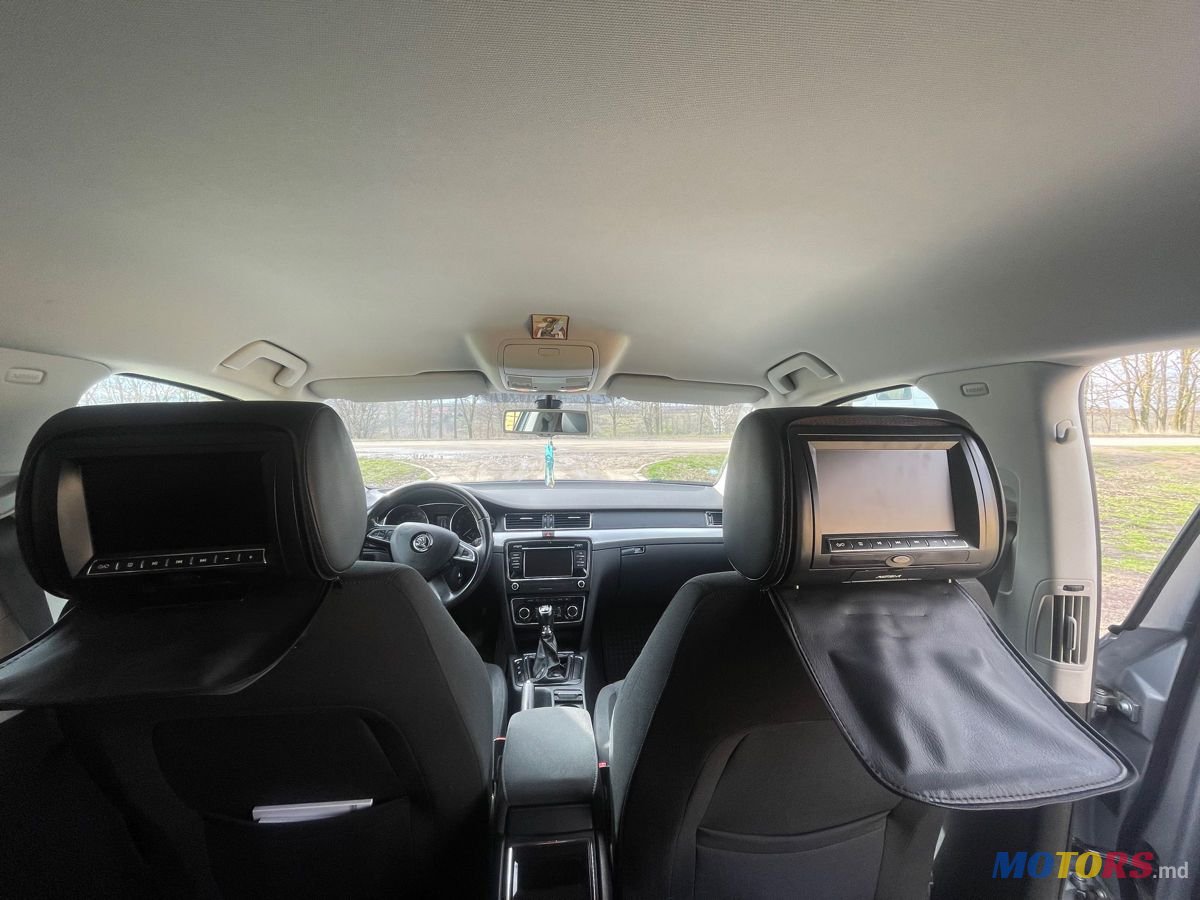 2013' Skoda Superb photo #3