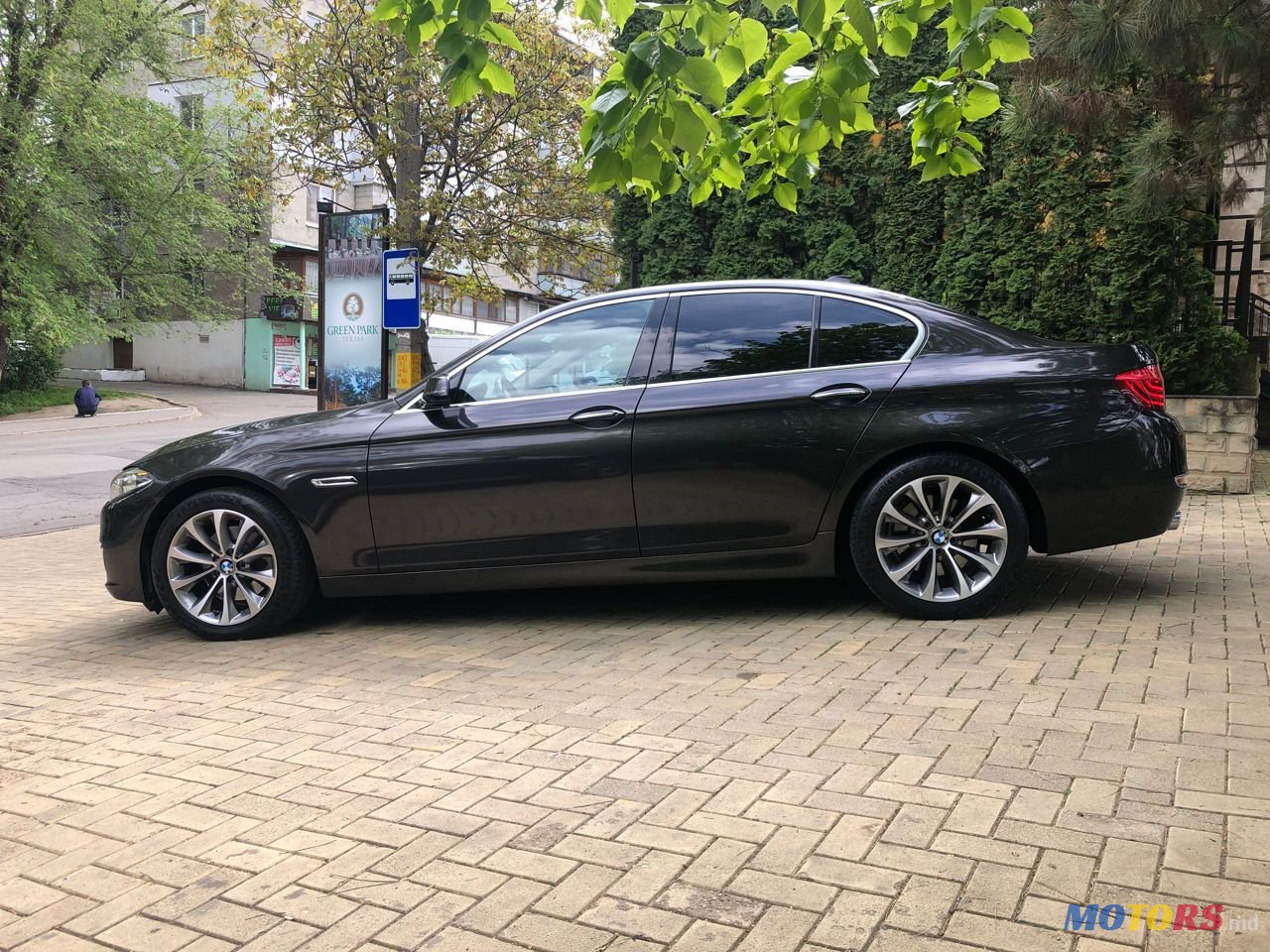 2014' BMW 5 Series photo #5