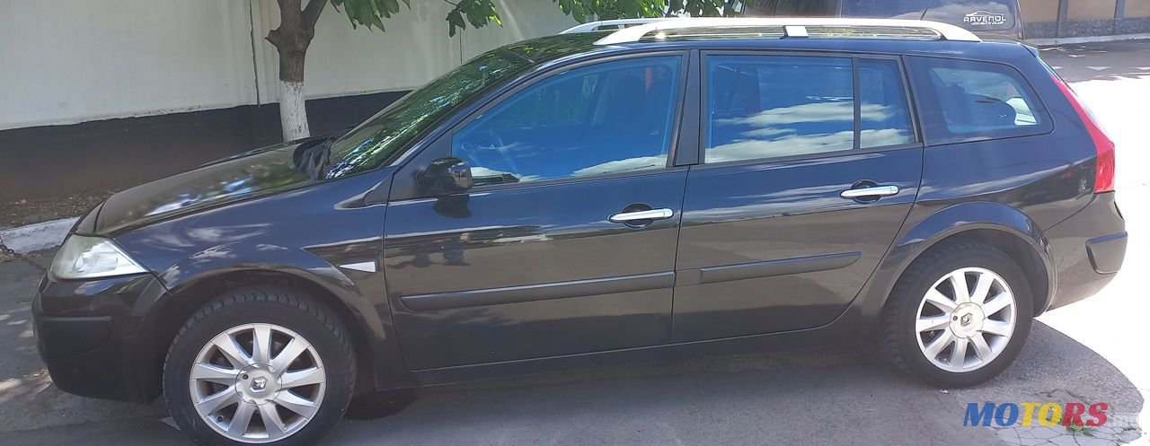 2008' Renault Megane photo #1