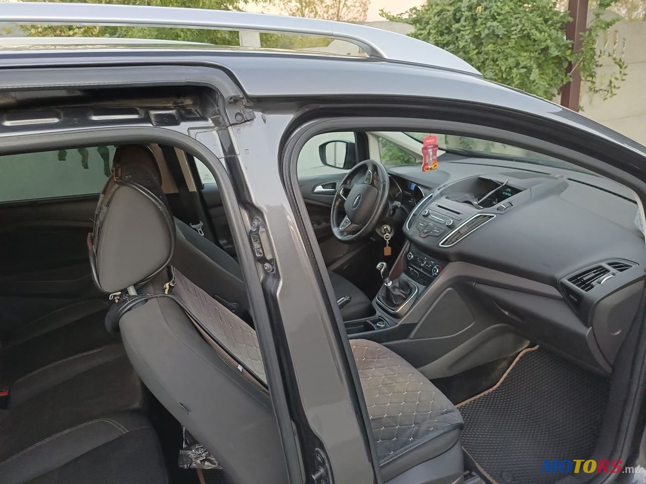 2015' Ford C-MAX photo #2