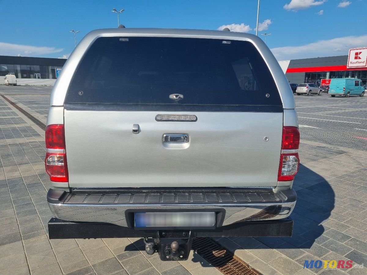 2011' Toyota Hilux photo #6