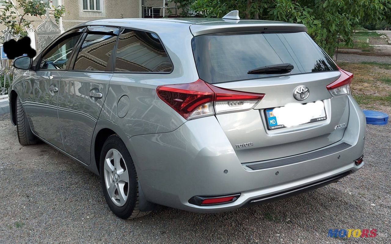 2015' Toyota Auris photo #1
