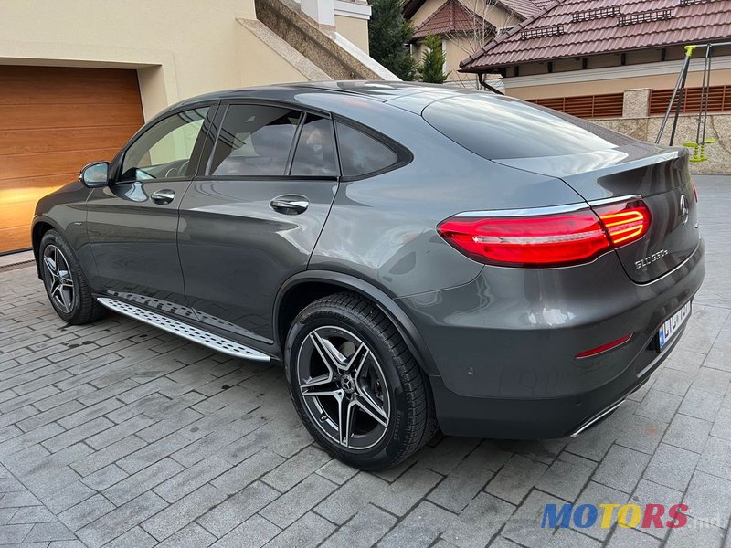 2017' Mercedes-Benz Glc Coupe photo #3