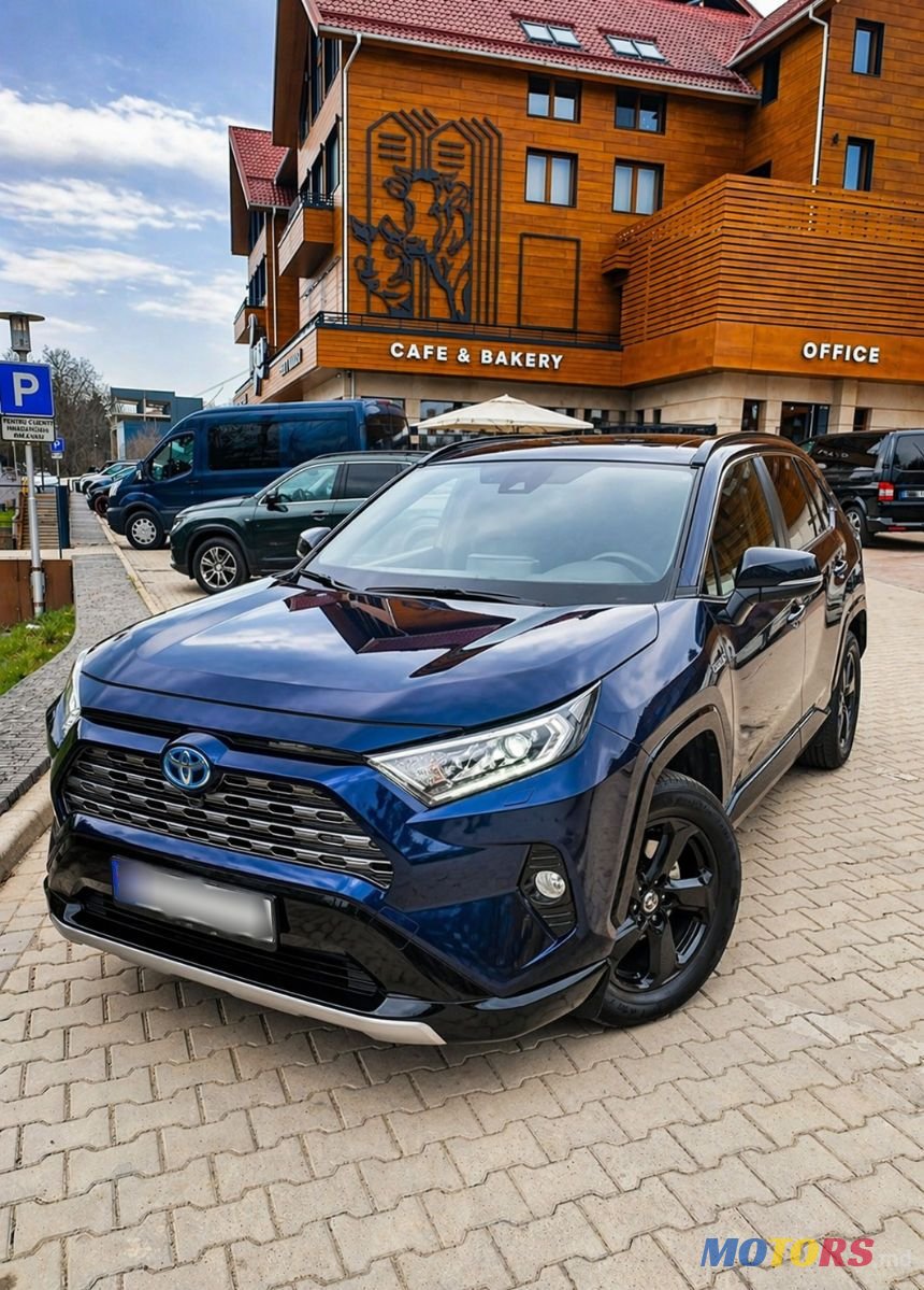 2020' Toyota RAV4 photo #1