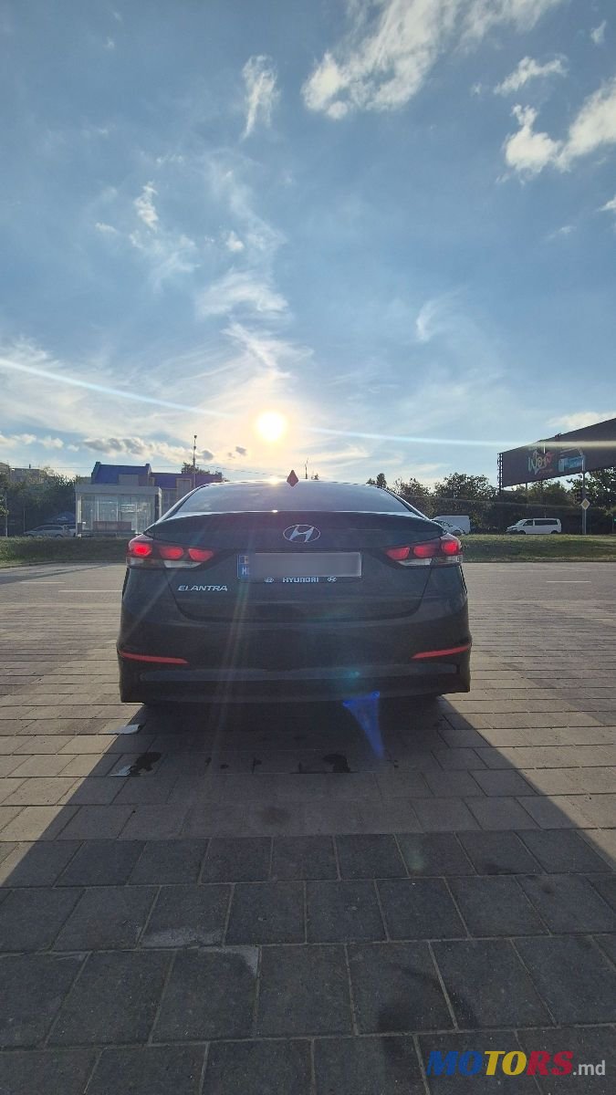 2018' Hyundai Elantra photo #4