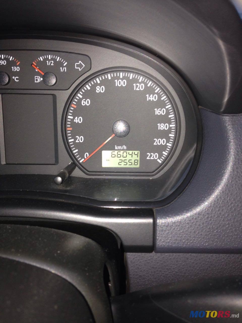 2006' Volkswagen Polo photo #4