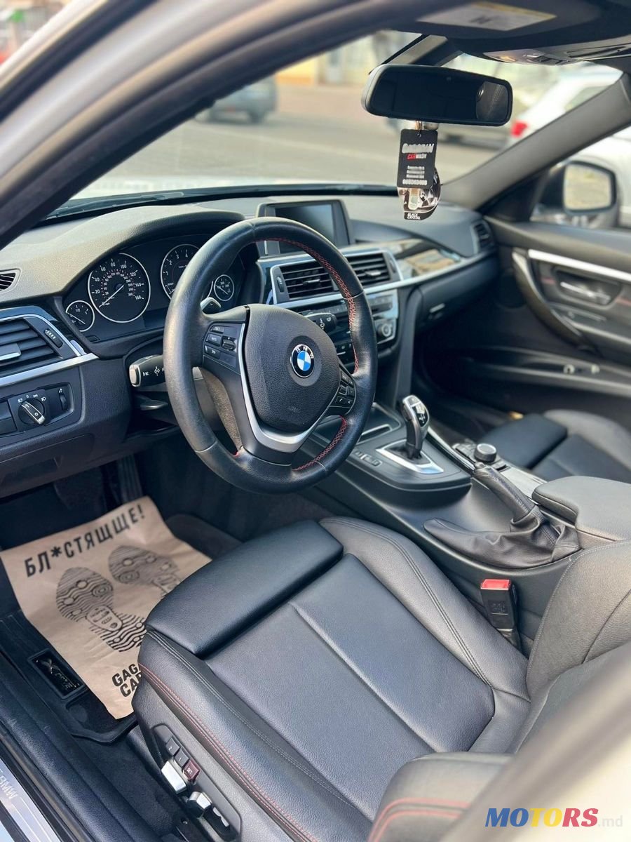 2016' BMW 3 Series photo #2