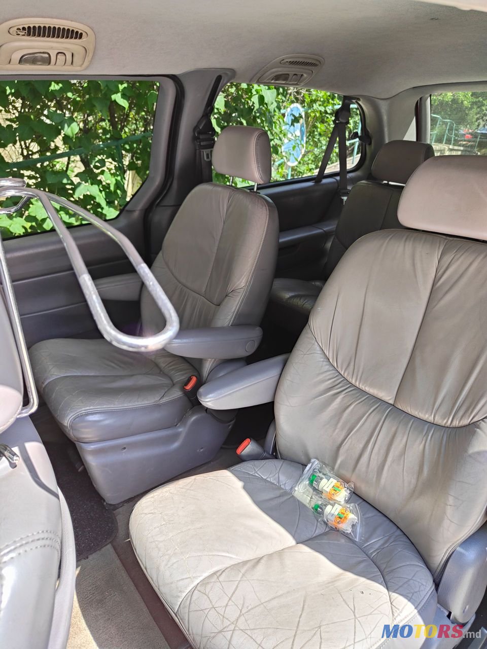 1998' Chrysler Grand Voyager photo #2