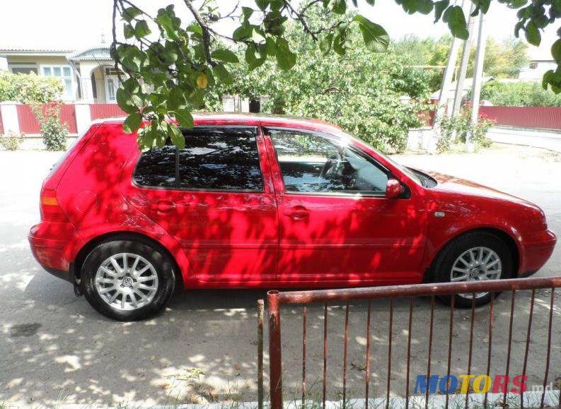 2004' Volkswagen Golf photo #1