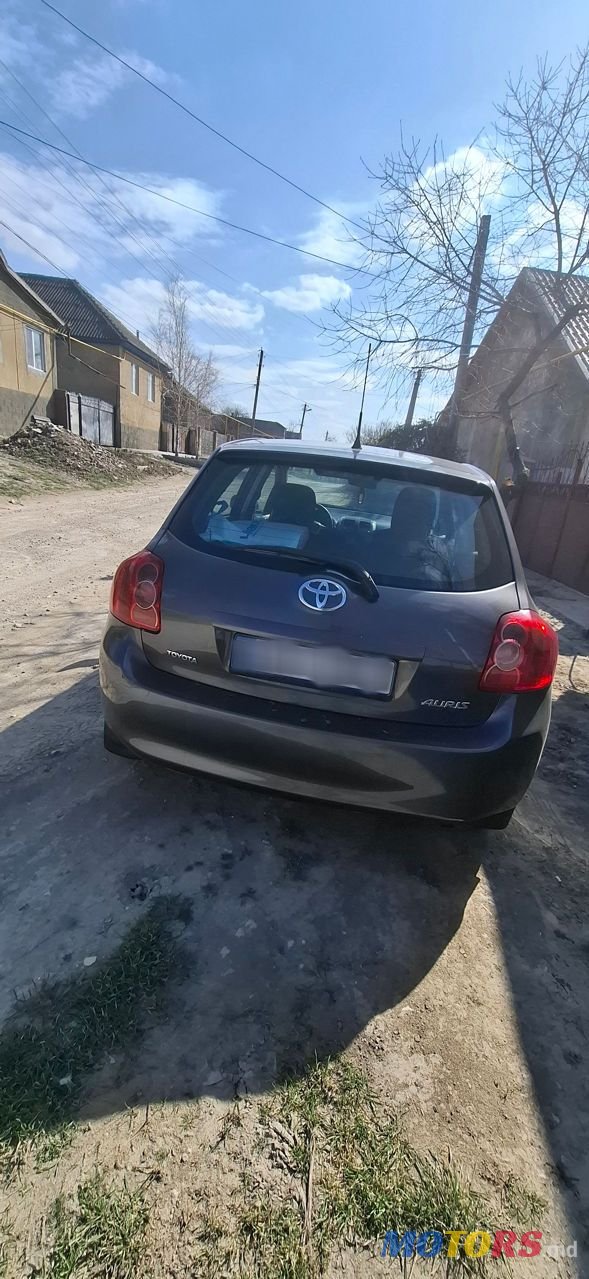 2009' Toyota Auris photo #3