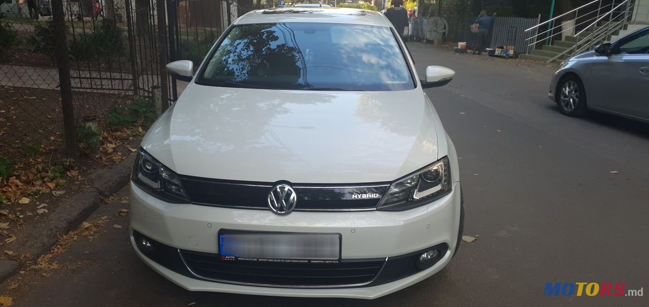 2013' Volkswagen Jetta photo #2