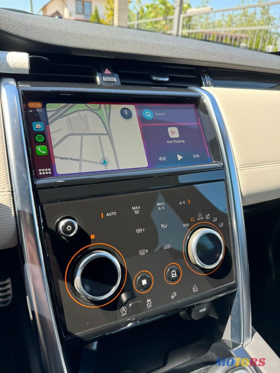 2019' Land Rover Discovery Sport photo #6