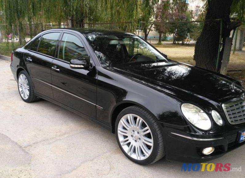 2007' Mercedes-Benz E photo #1