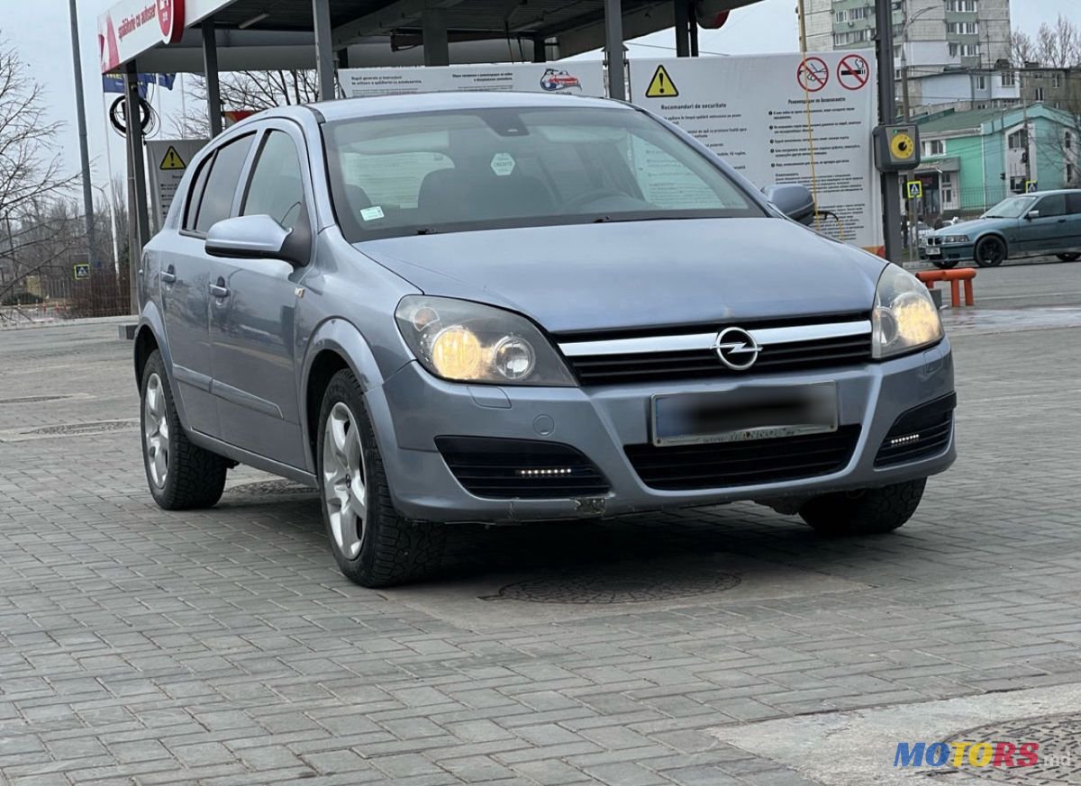 2006' Opel Astra photo #2