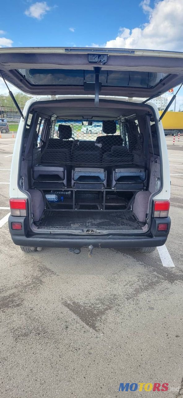 2003' Volkswagen Transporter photo #5