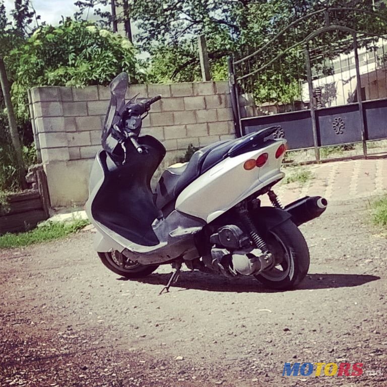 2003' Yamaha Majesty photo #1