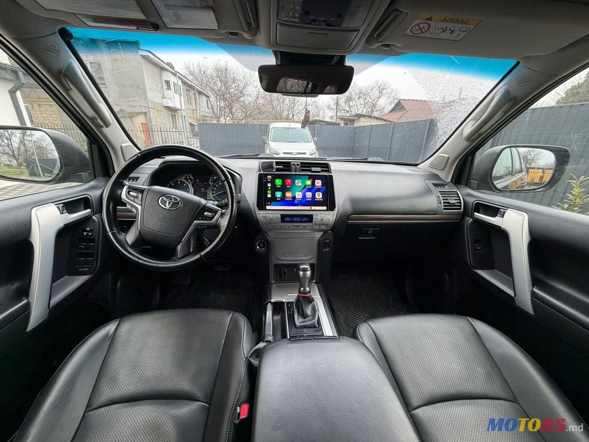 2018' Toyota Land Cruiser Prado photo #5