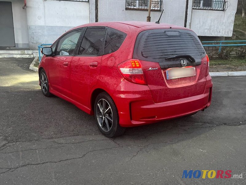 2013' Honda Jazz photo #3