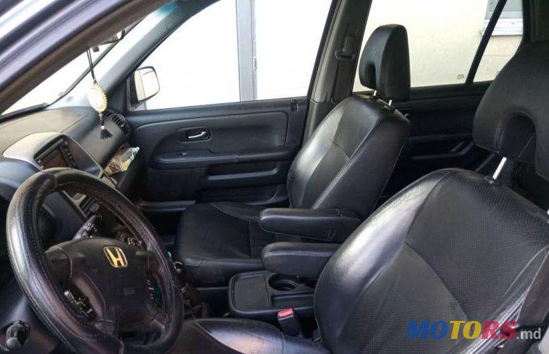 2005' Honda CR-V photo #2