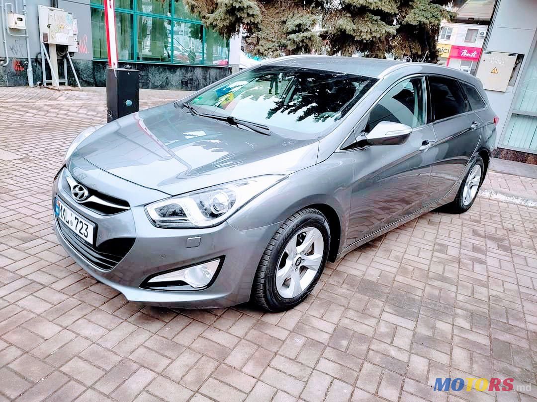 2012' Hyundai i40 photo #1