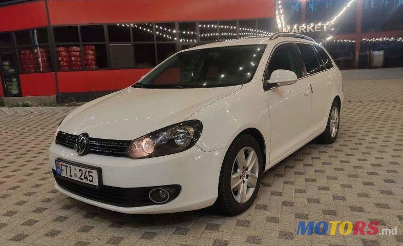 2009' Volkswagen Golf photo #1