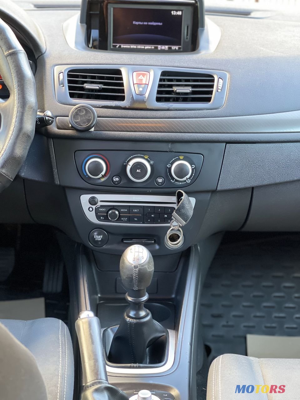 2012' Renault Megane photo #5