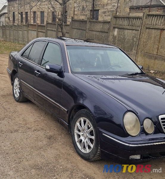 2001' Mercedes-Benz E-Class photo #5