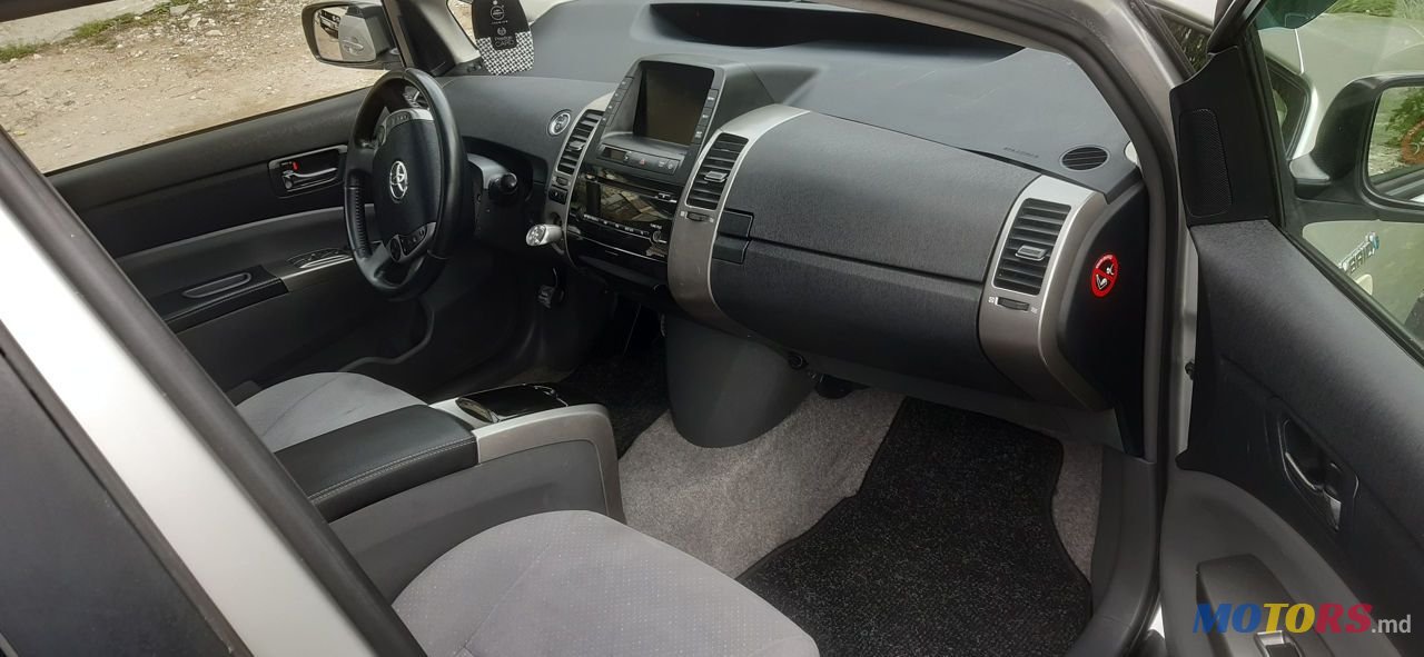 2006' Toyota Prius photo #6
