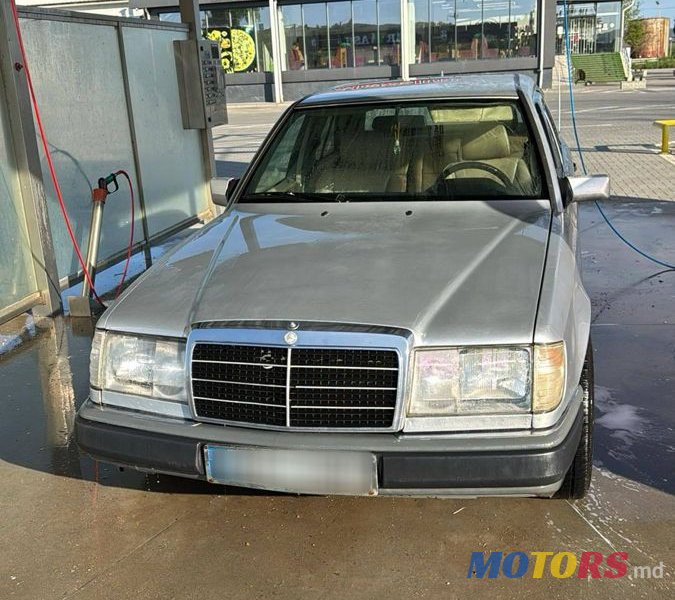 1992' Mercedes-Benz E-Class photo #1