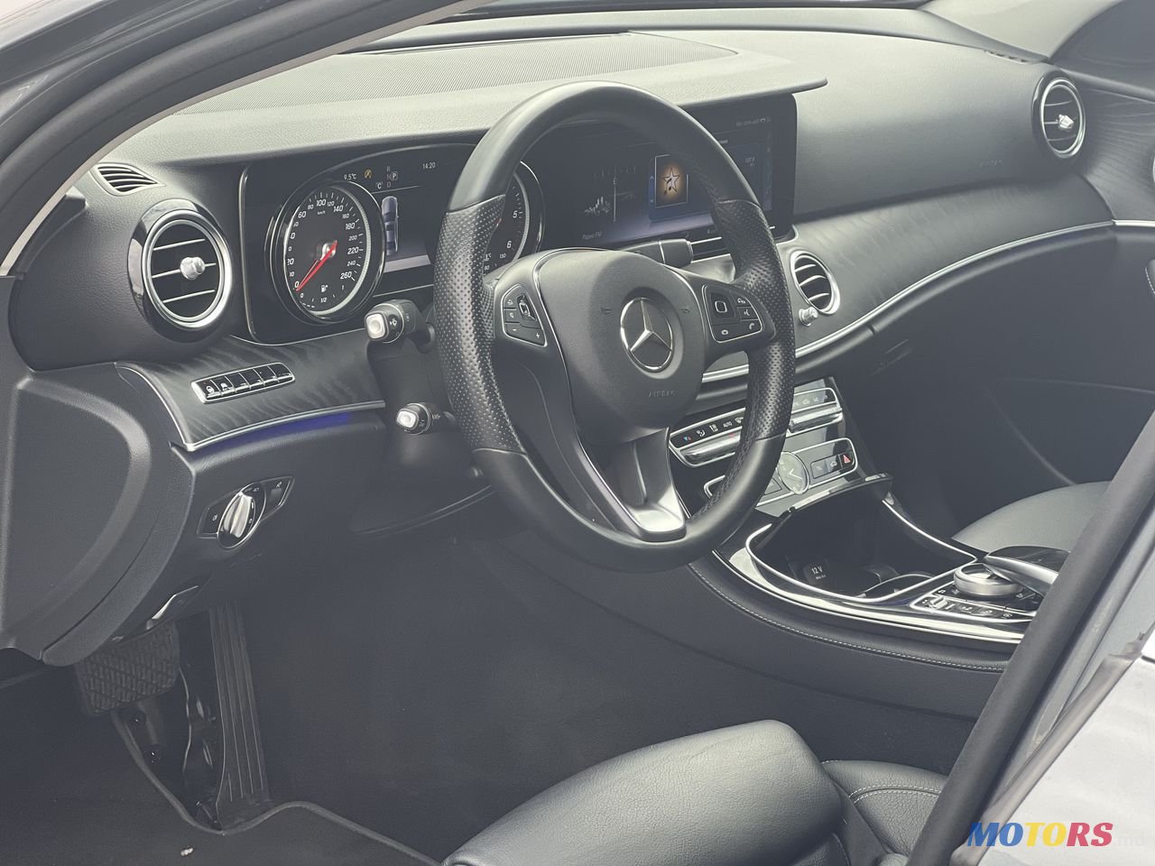 2017' Mercedes-Benz E Класс photo #6