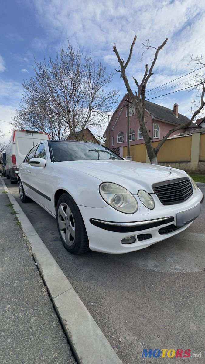 2003' Mercedes-Benz E-Class photo #3